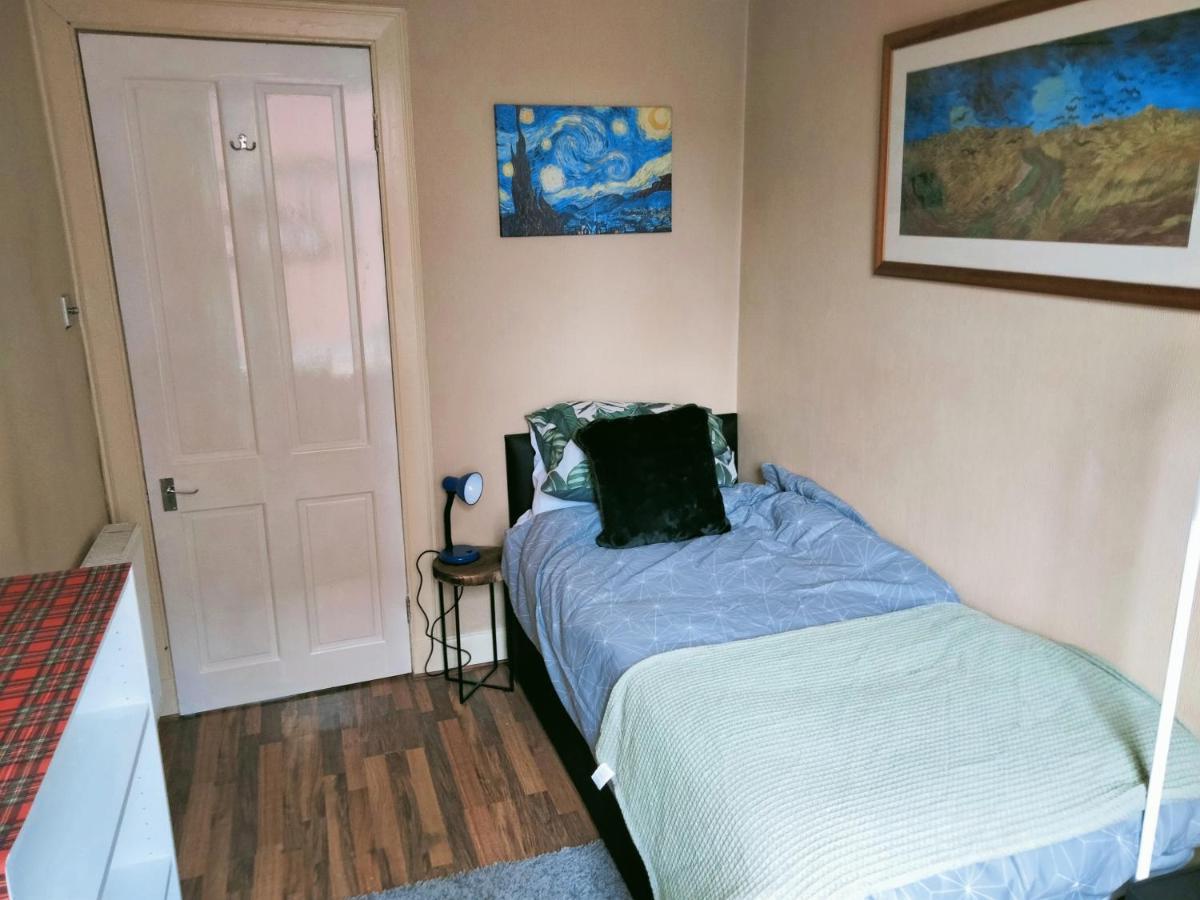 Spacious Flat In Bridgeton, Glasgow Extérieur photo