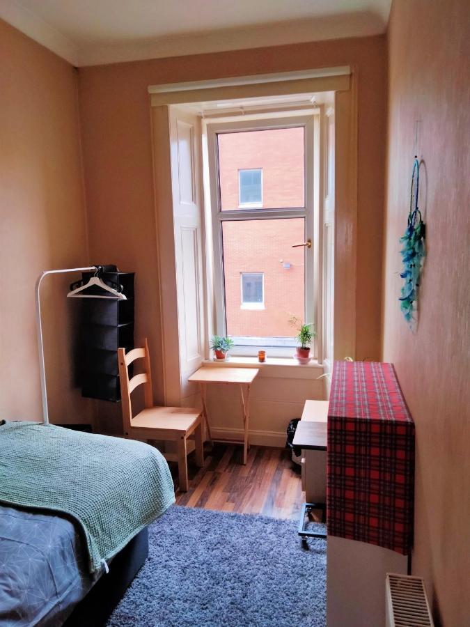 Spacious Flat In Bridgeton, Glasgow Extérieur photo