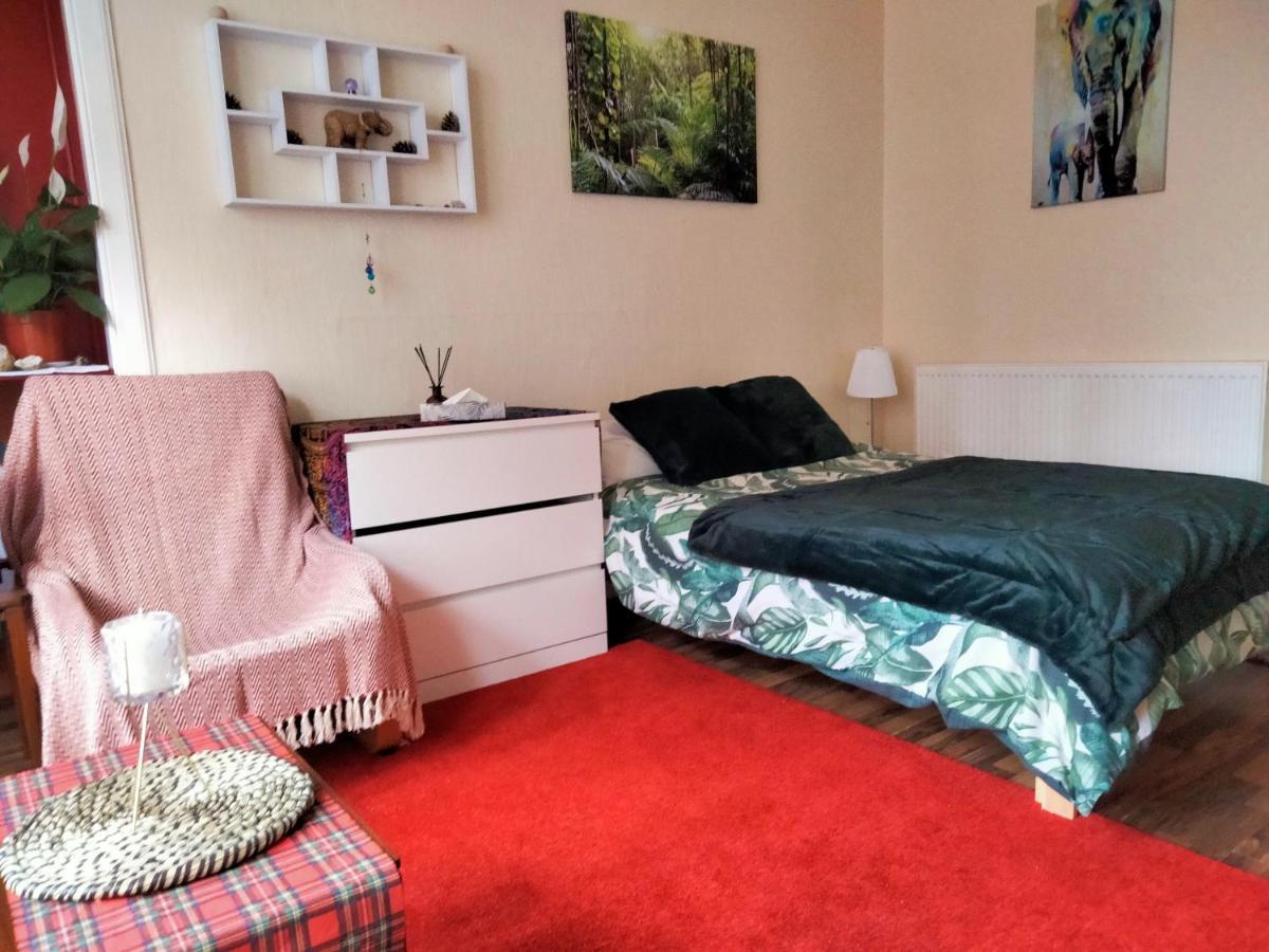 Spacious Flat In Bridgeton, Glasgow Extérieur photo